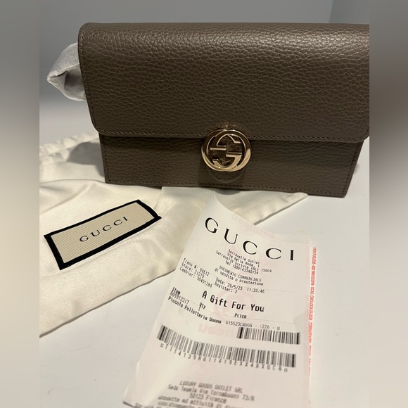 Gucci Handbags - NEW Gucci GG Interlocking Wallet on Chain Grey